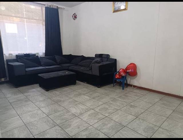 1 BEDROOM APARTMENT FOR SALE IN PRETORIA WEST